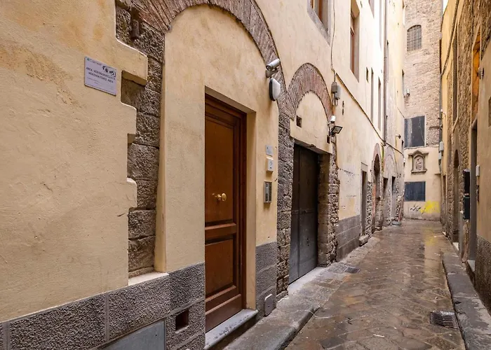 Historic Steps From Duomo & Uffizi Apartament Florencja